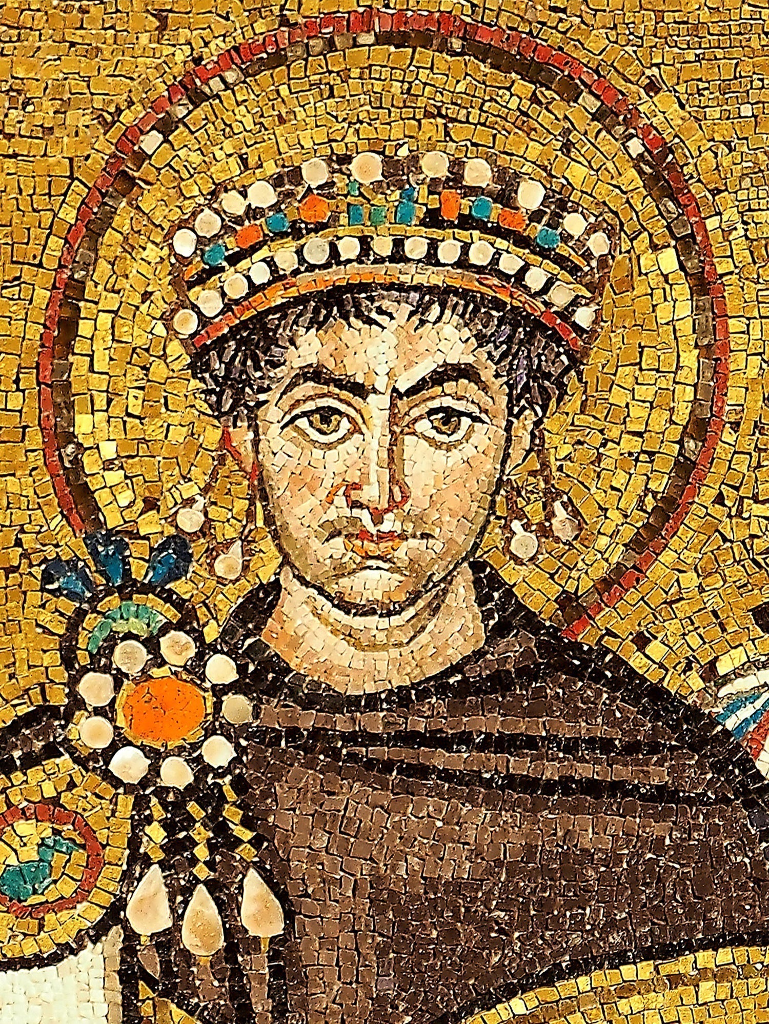 The silk road to Como: from Byzantine smugglers to modern art scarves